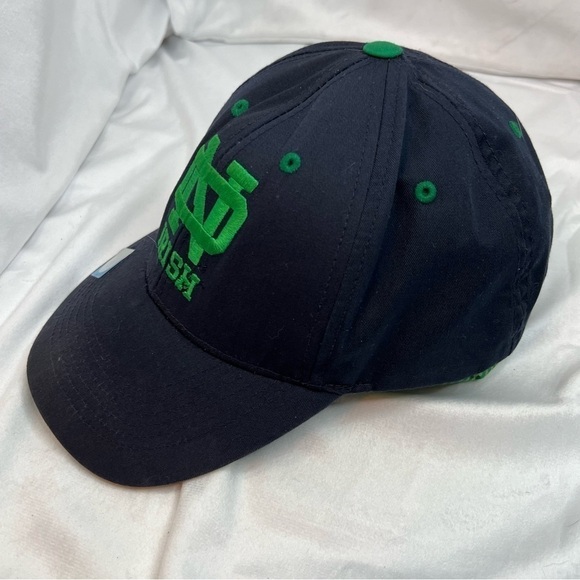 TOP OF THE WORLD NOTRE DAME FIGHTING IRISH MENS NAVY BLUE PHENOM FLEX CAP - Picture 4 of 9